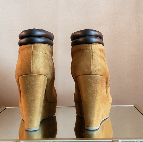 Wedged booties - Picture 2 of 3